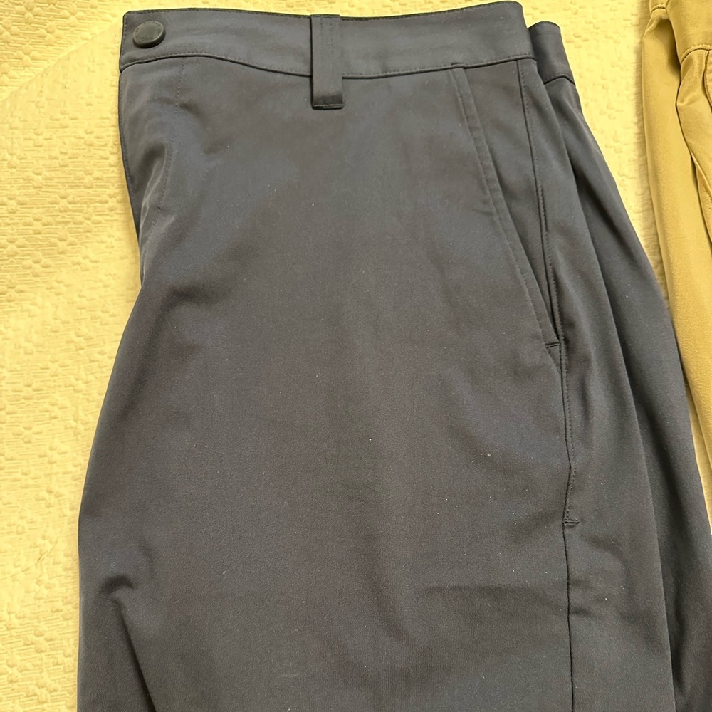 NWOT RHÔNE Navy Shorts Size 33 7”